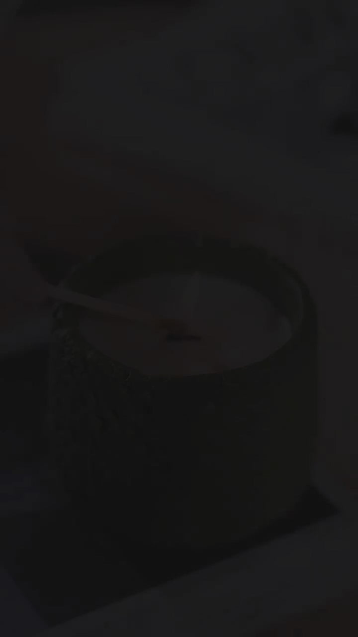 Moonlit Moments Wood Wick Soy Candle – Lavender & Gardenia Scents